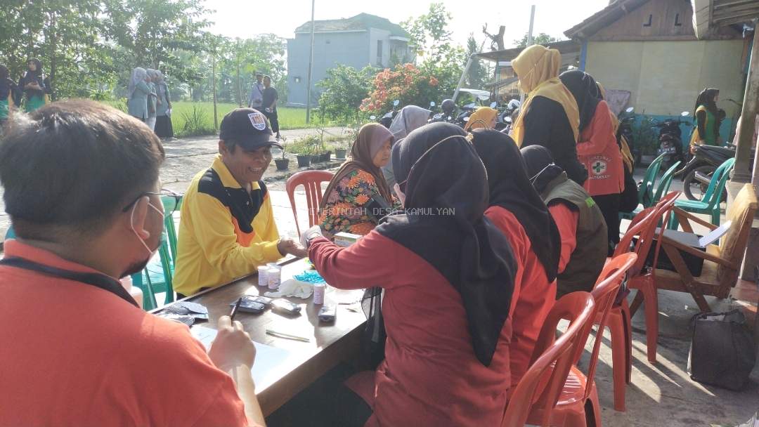 KADES KAMULYAN IKUTI PELAYANAN CEK KESEHATAN GRATIS DALAM EVENT GERAKAN SENAM SEHAT